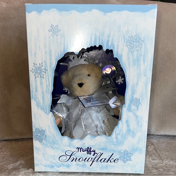 Muffy Snowflake 1993‎ Limited
Edition VanderBear New - Picture 1 of 12